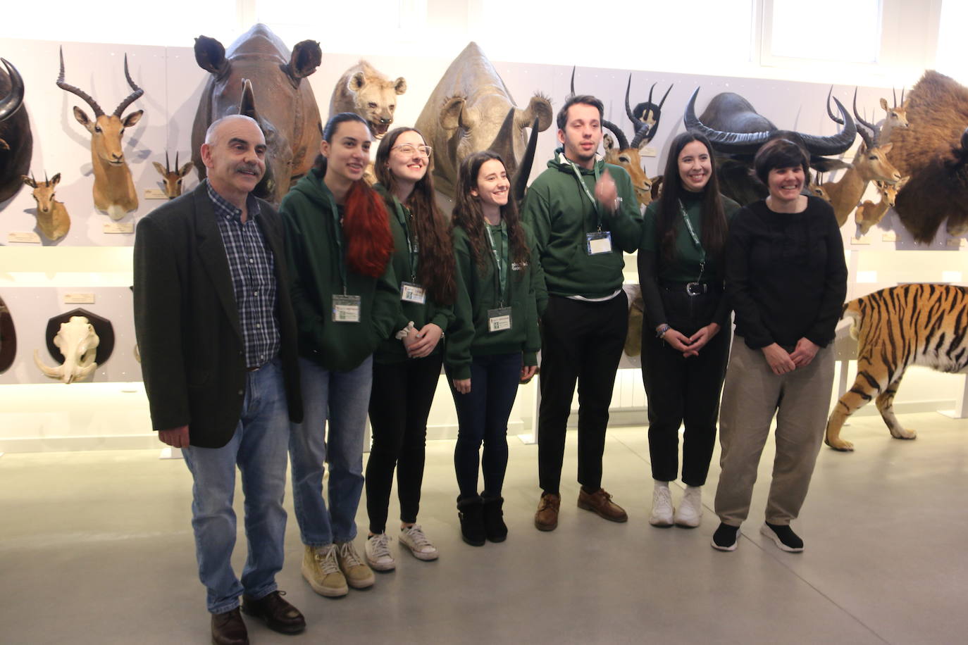 El Museo de Colecciones de la Universidad abre sus puertas a la sociedad leonesa | Ocho salas muestran parte de la colección de mamíferos, antrópodos, aves y mariposas que componen la mayor muestra de España con más de 2.500 aves de todo el mundo y 25.000 especies de mariposas | La colección biológica se amplía con una muestra patrimonial con más de mil objetos de investigación del siglo XIX.