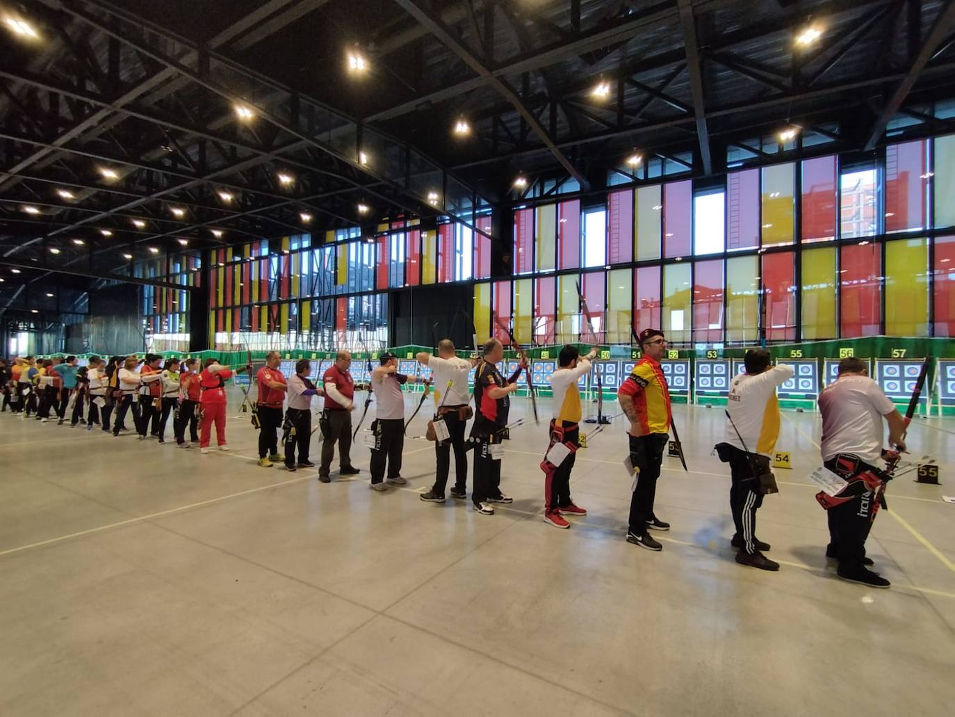 Más de medio millar de tiradores han acudido este fin de semana a León para disputar el Campeonato de España de tiro con arco en sala en hasta cuatro modalidades en una fiesta de esta disciplina que gana su espacio en la ciudad