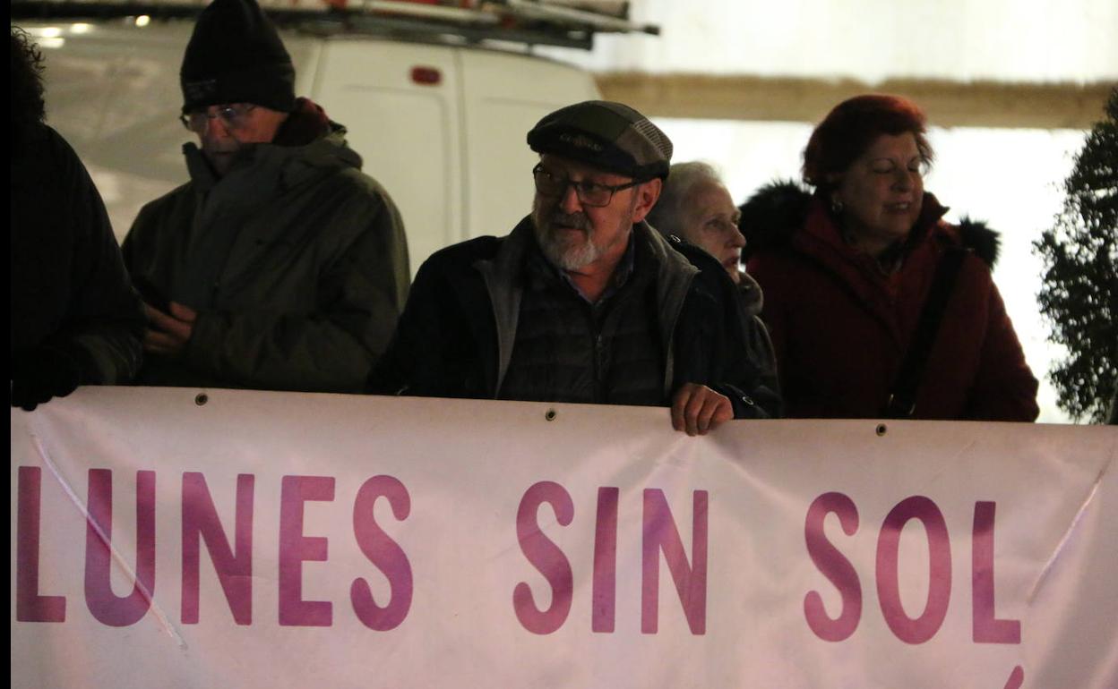 Otro lunes sin sol contra la violencia machista en León.