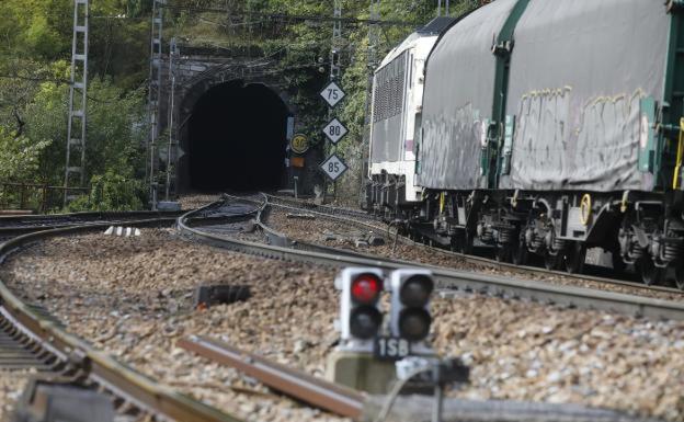 UPL exige la utilización de la rampa ferroviaria de Pajares como cercanías o tren turístico.