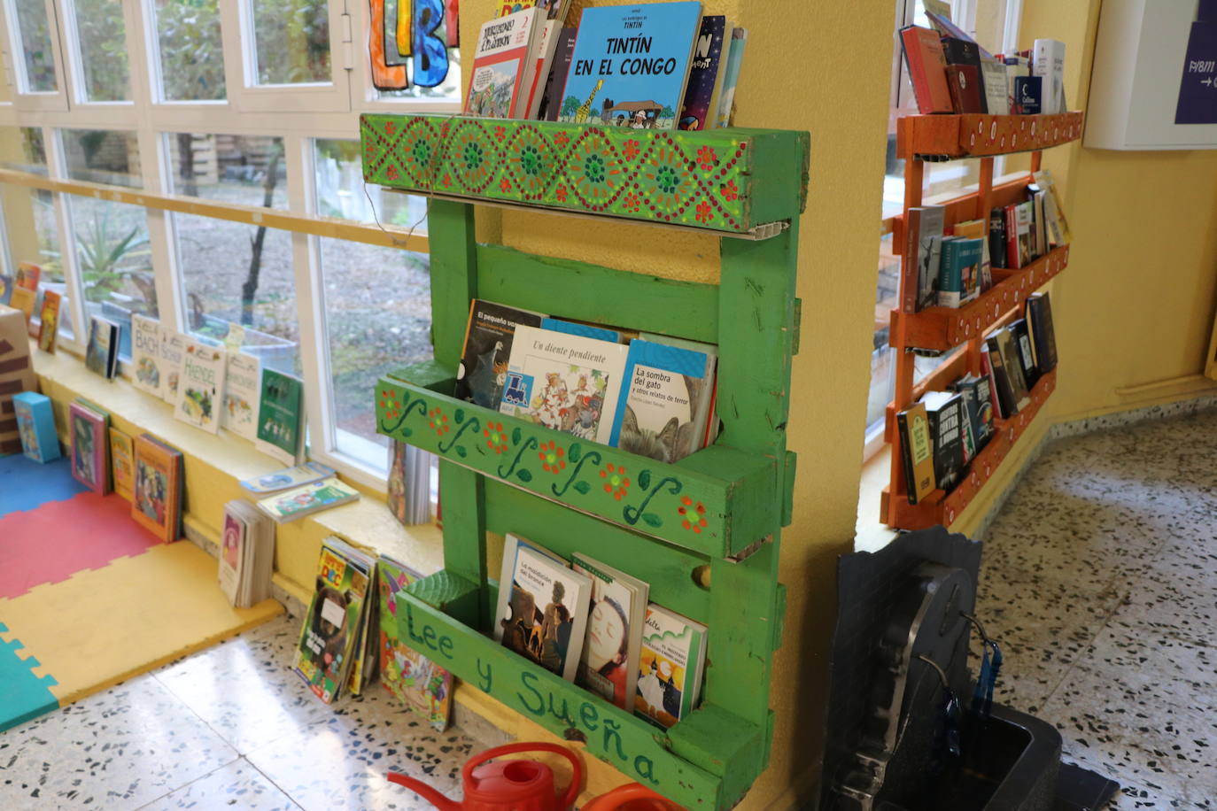 El 'Club del libro libre' del colegio Antonio González de Lama.