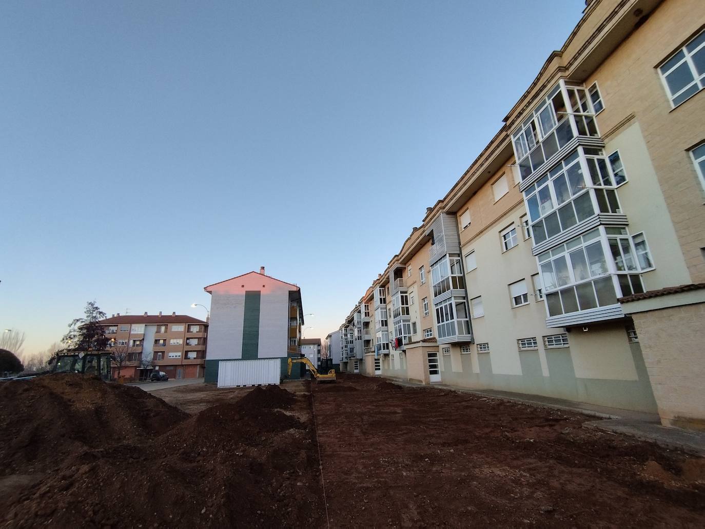 Arrancan las obras de urbanización del entorno de las viviendas de protección oficial en Vallezate