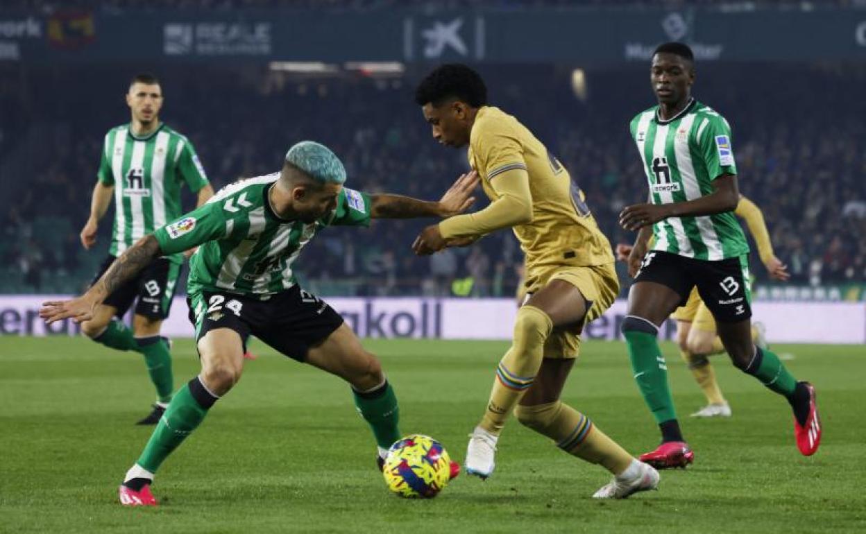 El Barça da un golpe en el Villamarín