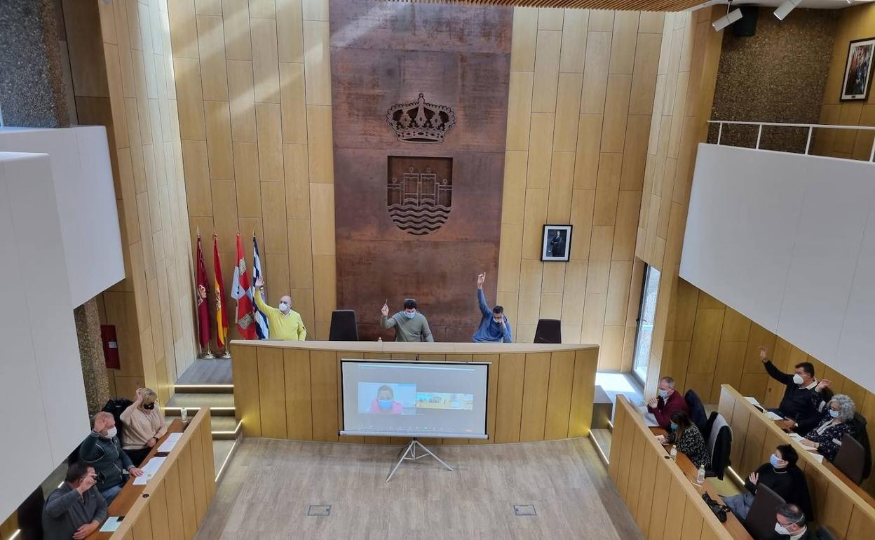 Imagen de archivo durante un pleno en el Ayuntamiento de Villaquilambre.