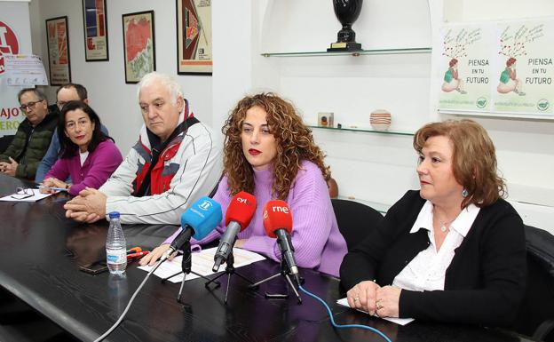 Rueda de prensa en la sede de UGT.