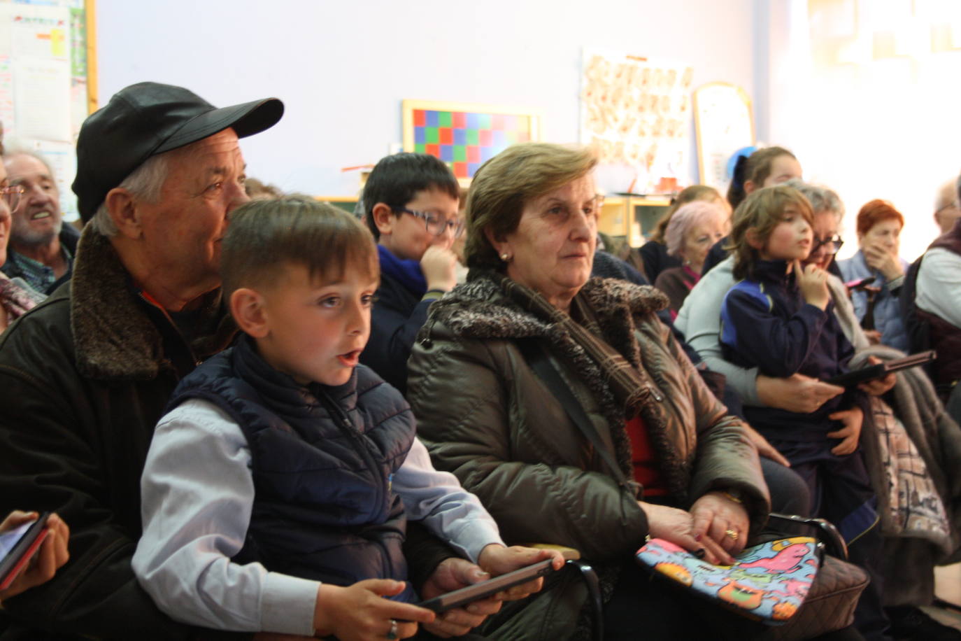 Después de tres años sin celebrarse ha vuelto el «Día de los abuelos» en el Peñacorada International School.