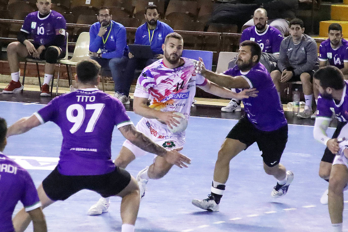 El conjunto leonés no pudo vencer en León en el primer partido de la segunda vuelta.