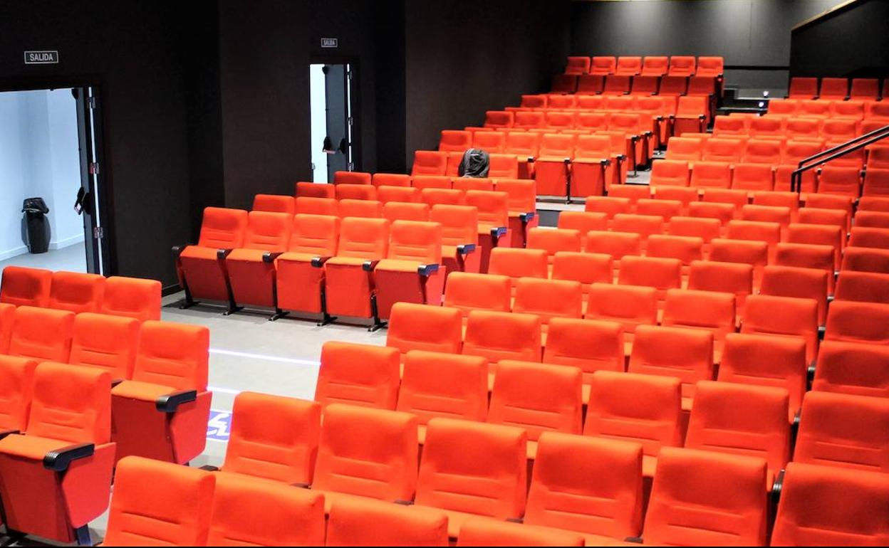 Patio de butacas del interior del teatro Albéitar.