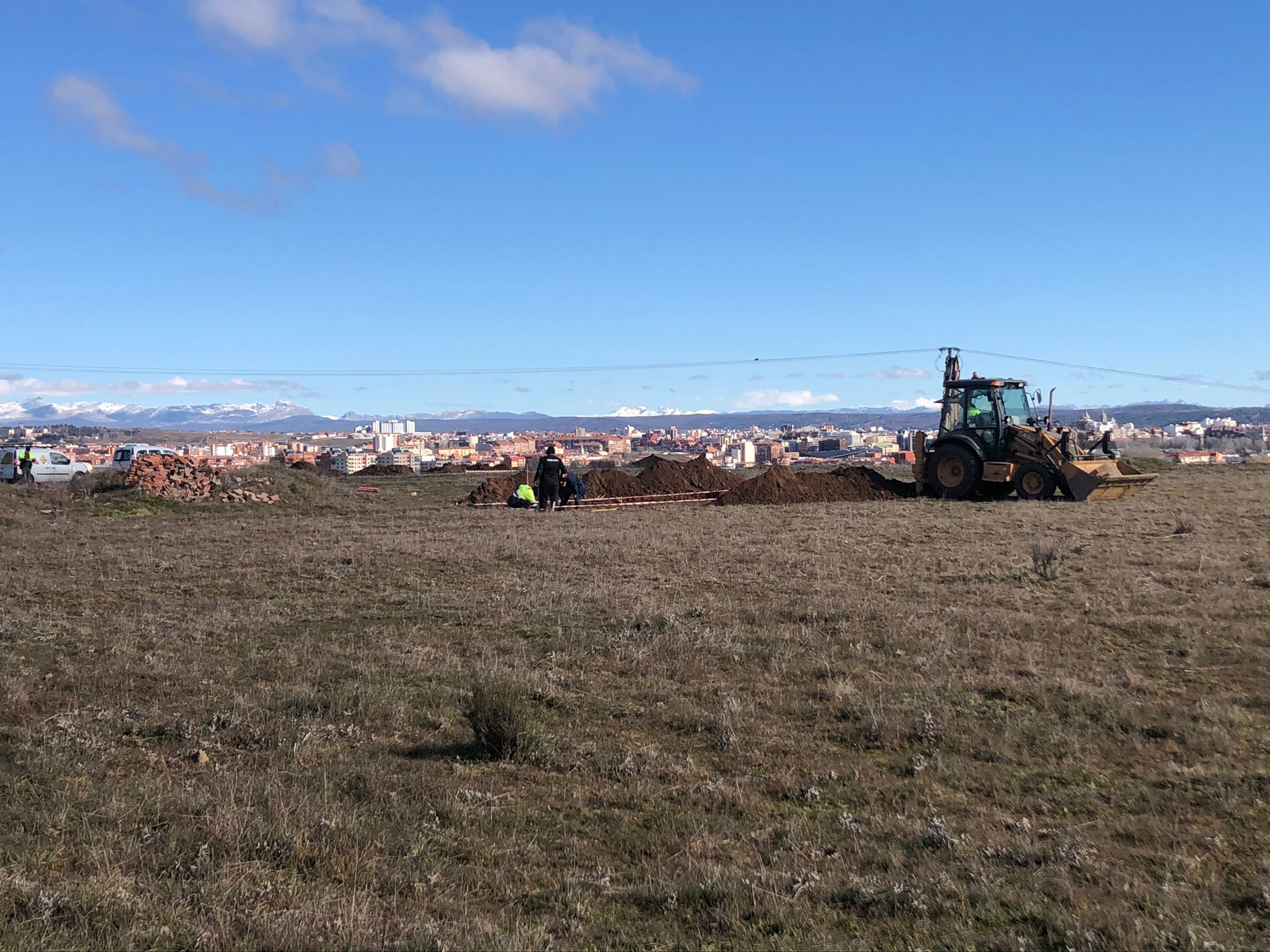 La ampliación proyectada por la Junta se centrará en el área sur de la pedanía donde en los últimos días se han sucedido las catas previas a la parcelación. Contempla ocupar 521.421,31 metros cuadrados en una zona que hasta la fecha eran de terreno urbano y rústico. Obliga a expropiar los terrenos adquiridos por la promotora Vitra y numerosos terrenos de vecinos. 