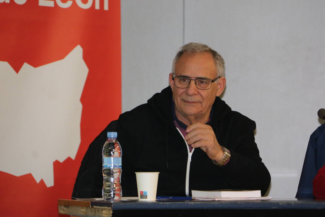 Presentación del libro en el salón de actos del Ayuntamiento de Ordoño II. 