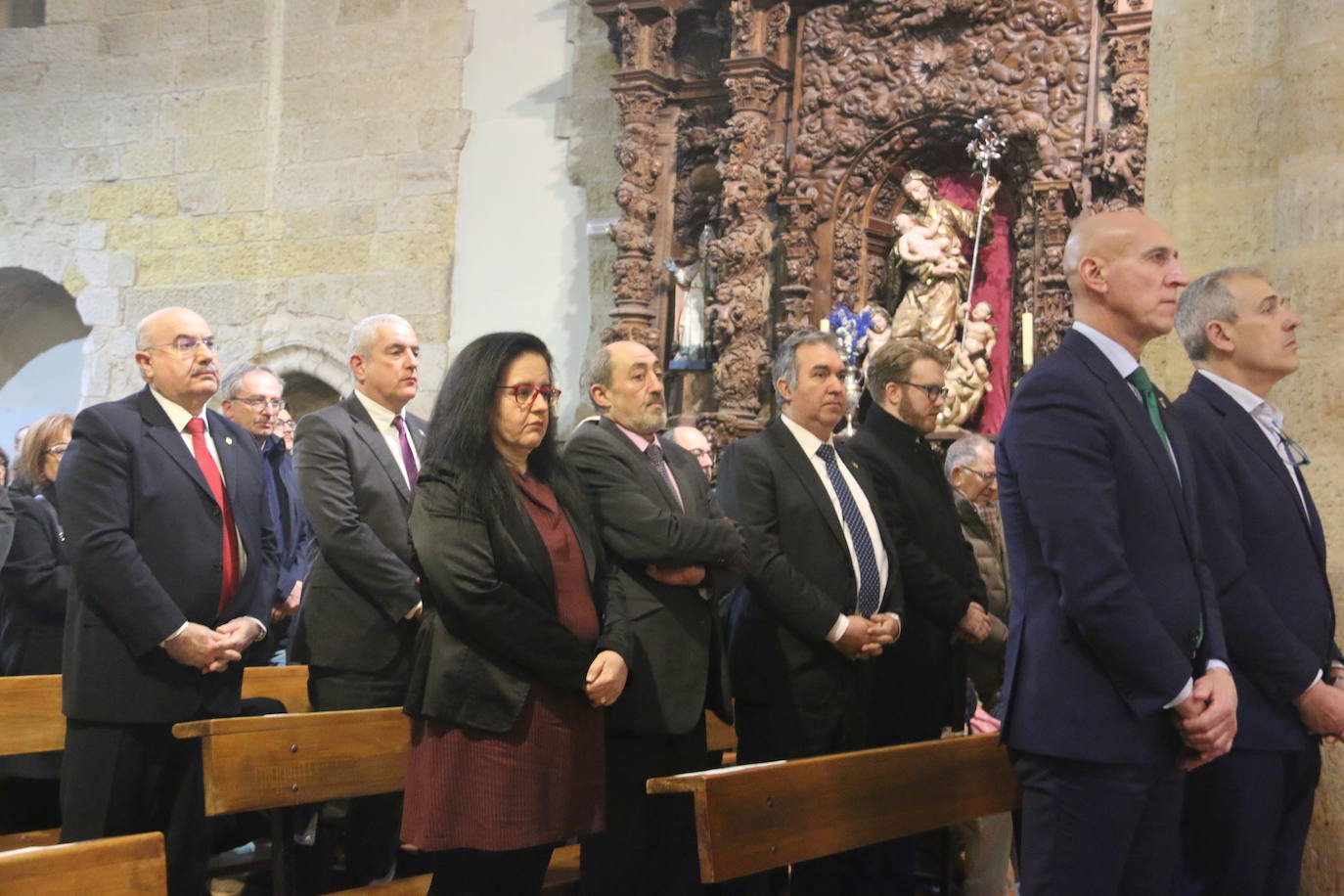 El acto se desarrolló en una repleta iglesia del Mercado, con motivo de la fiesta parroquial.