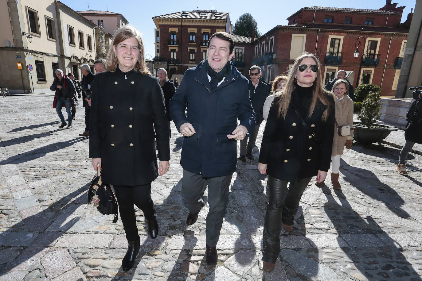 Fotos: El presidente del Partido Popular de Castilla y León, Alfonso Fernández Mañueco visita León