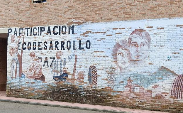 Galería. La demolición del antiguo colegio de Gradefes.