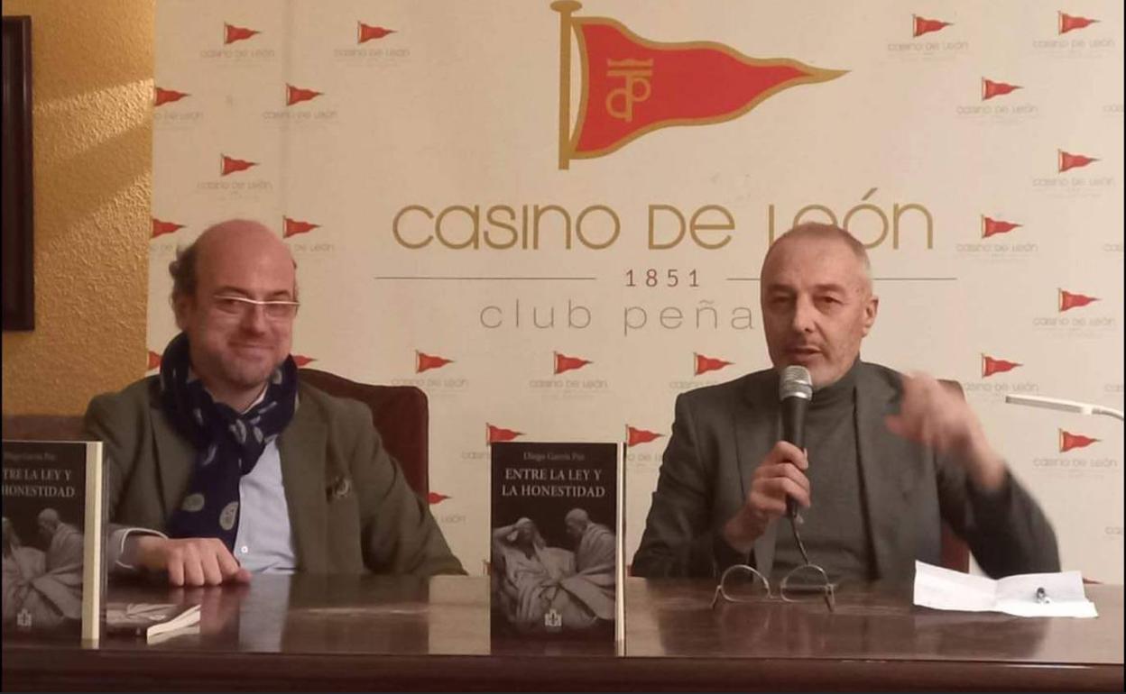 Presentación del último libro del leonés Diego García Paz, Letrado Jefe de Civil y Penal de la Comunidad de Madrid y Académico Correspondiente de la Real Academia de Jurisprudencia y Legislación de España, titulado Entre la ley y la honestidad