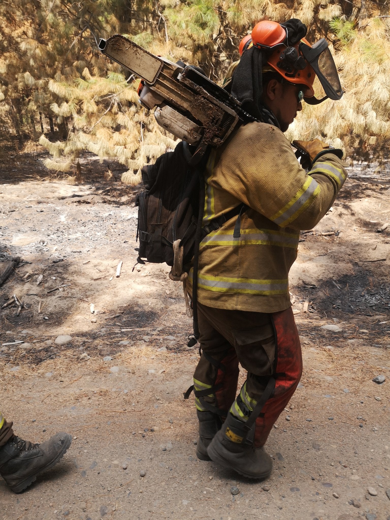 La Brigada de Refuerzo en Incendios Forestales con base en Tabuyo del Monte realiza su primera misión de apoyo internacional en Chile. Colaboración, empeño y sacrificio, sus banderas en esta intervención. 