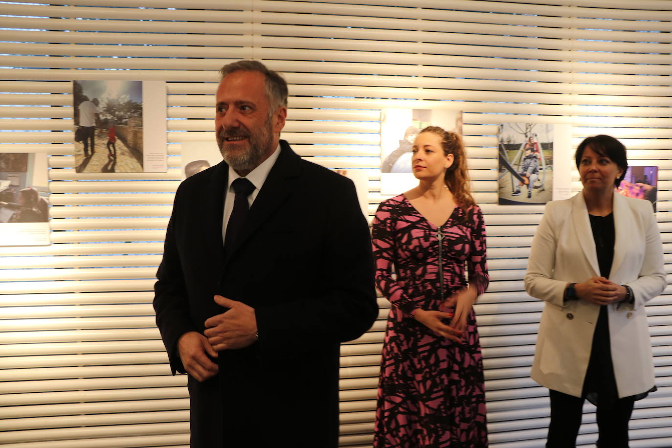 Inauguración de la Exposición del I Concurso de Fotografía «Un feliz viaje por la vida» organizada por la Federación Autismo de Castilla y León.