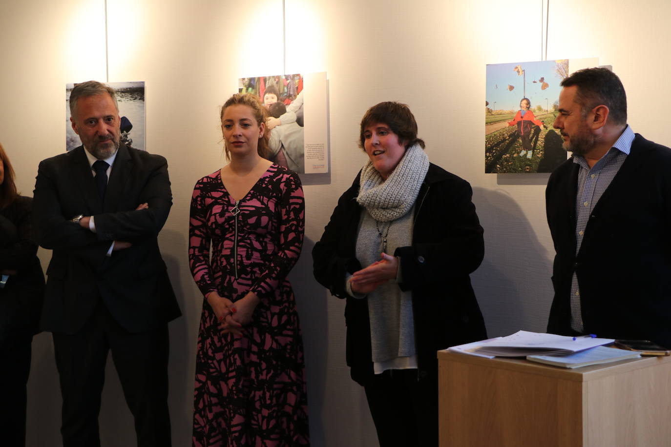 Inauguración de la Exposición del I Concurso de Fotografía «Un feliz viaje por la vida» organizada por la Federación Autismo de Castilla y León.