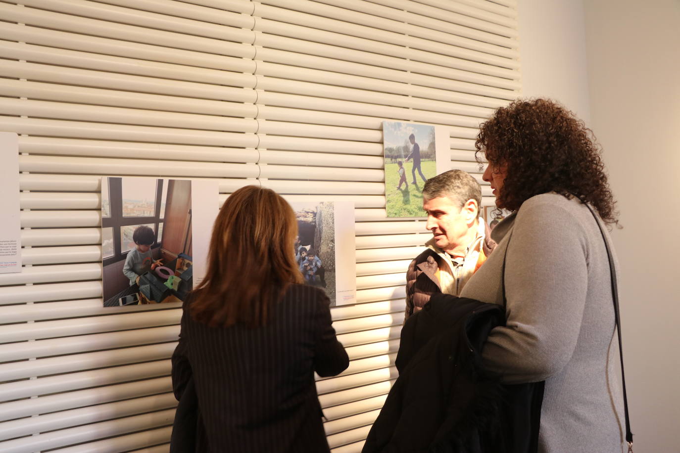 Inauguración de la Exposición del I Concurso de Fotografía «Un feliz viaje por la vida» organizada por la Federación Autismo de Castilla y León.
