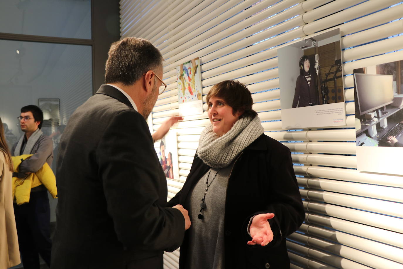 Inauguración de la Exposición del I Concurso de Fotografía «Un feliz viaje por la vida» organizada por la Federación Autismo de Castilla y León.