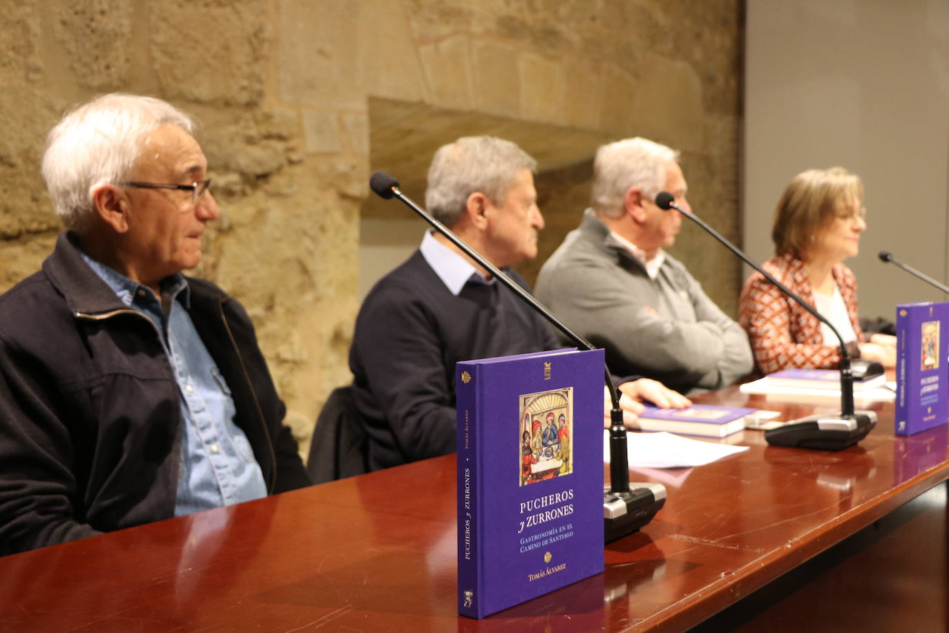 Presentación de Pucheros y Zurrones. Gastronomía en el Camino de Santiago, de Tomás Alvarez 