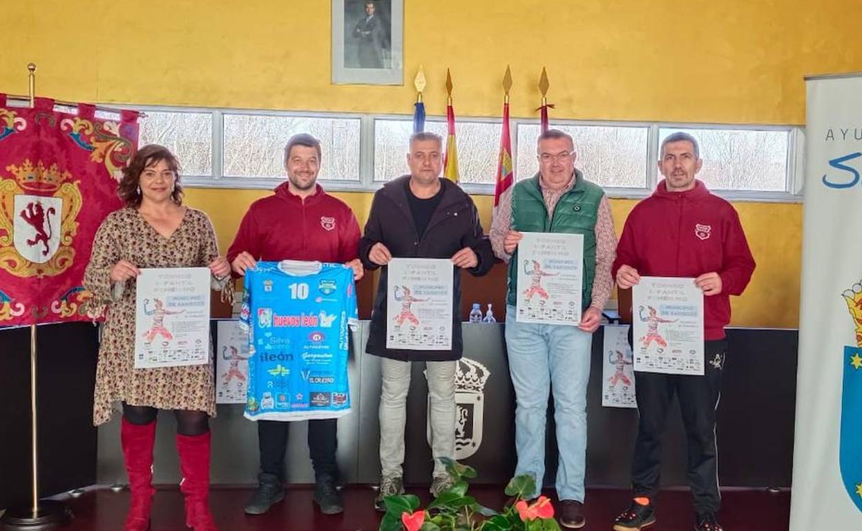 Presentación del torneo de balonmano femenino de Sariegos.