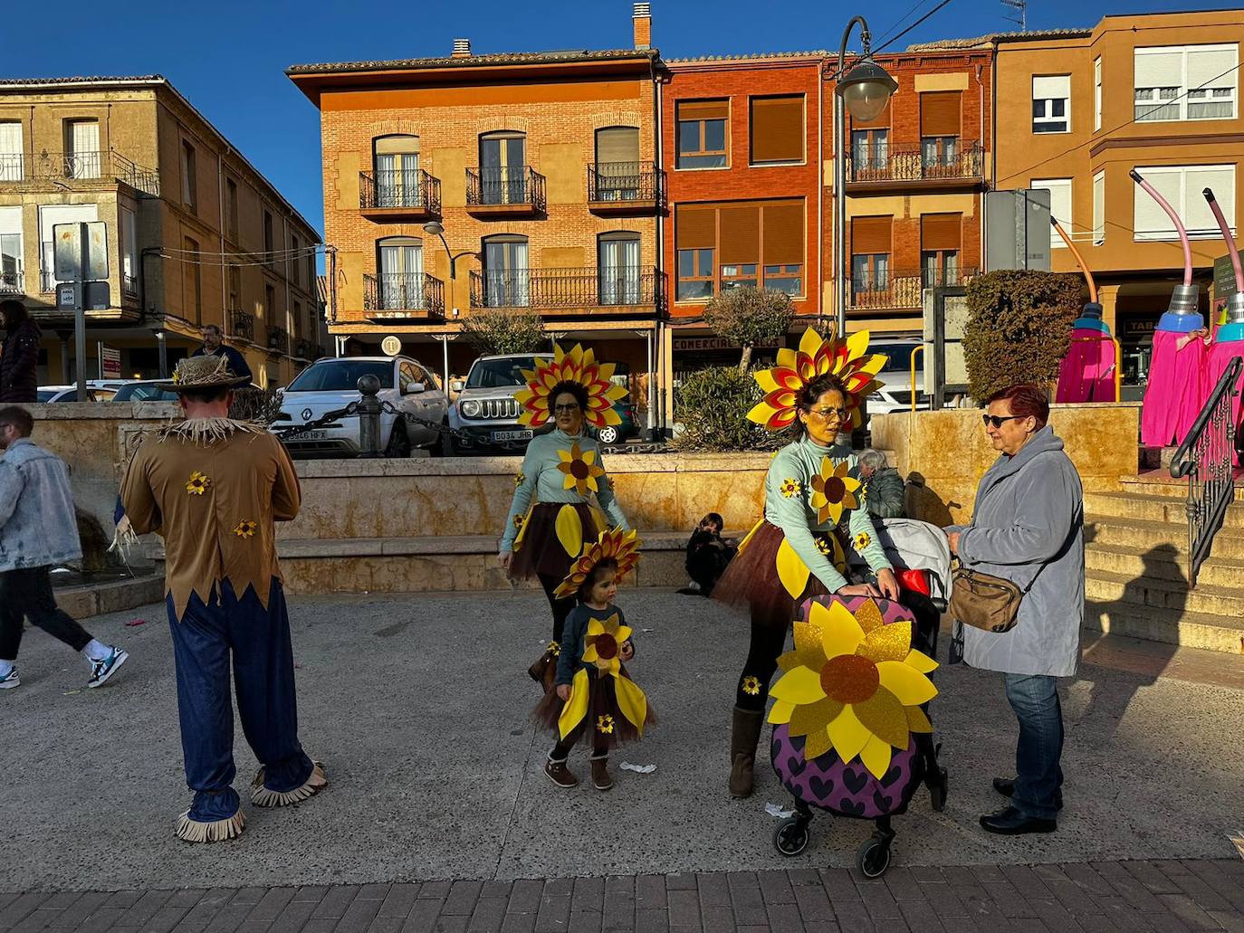 La localidad facundina ha celebrado su tradicional desfile de carnaval donde no han faltado los disfraces más originales y sin olvidar los clásicos.