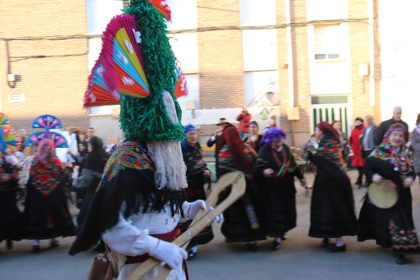 Cimanes del Tejar ha celebrado una de sus fiestas más enraizadas, el antruejo más tradicional