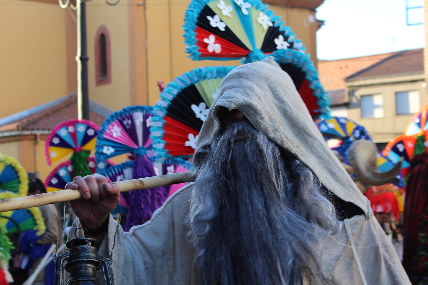 Cimanes del Tejar ha celebrado una de sus fiestas más enraizadas, el antruejo más tradicional