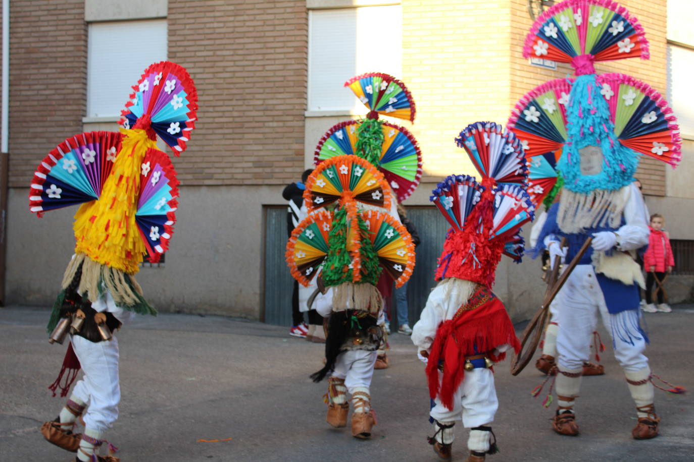 Cimanes del Tejar ha celebrado una de sus fiestas más enraizadas, el antruejo más tradicional