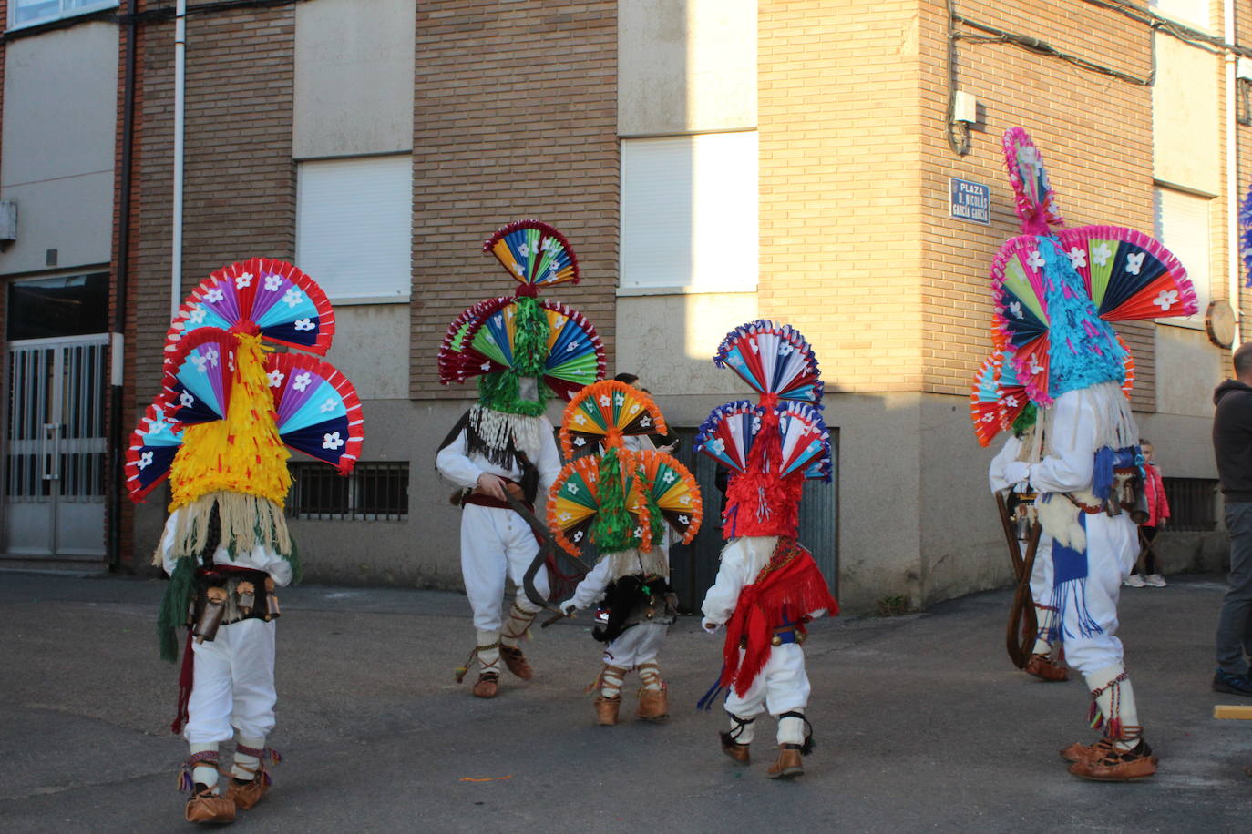 Cimanes del Tejar ha celebrado una de sus fiestas más enraizadas, el antruejo más tradicional