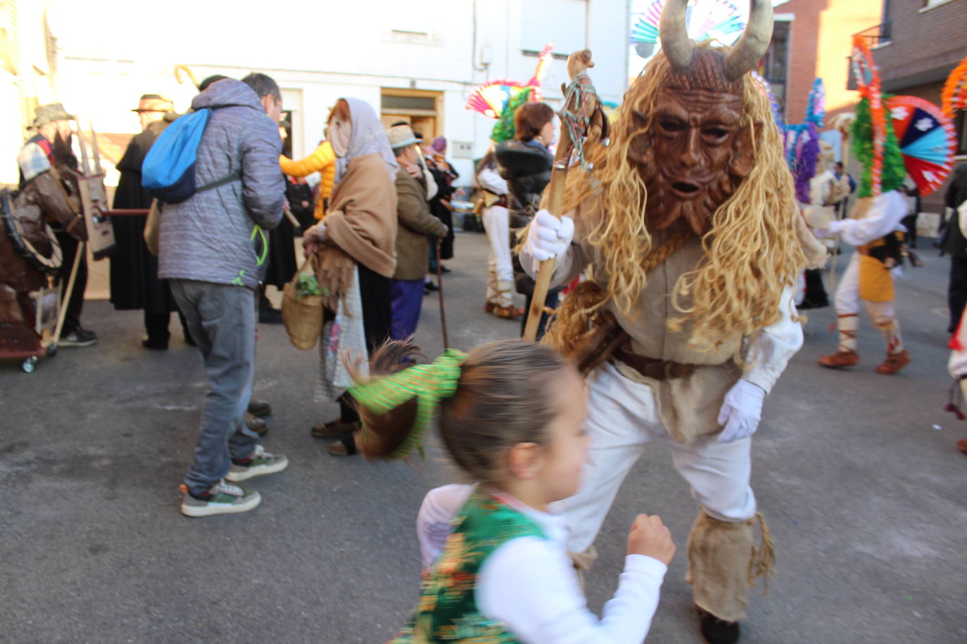 Cimanes del Tejar ha celebrado una de sus fiestas más enraizadas, el antruejo más tradicional