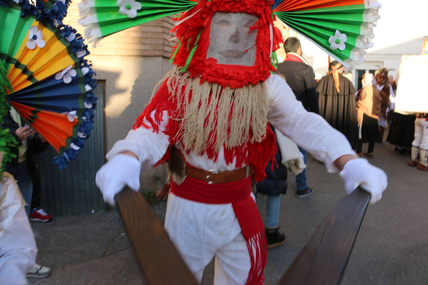 Cimanes del Tejar ha celebrado una de sus fiestas más enraizadas, el antruejo más tradicional