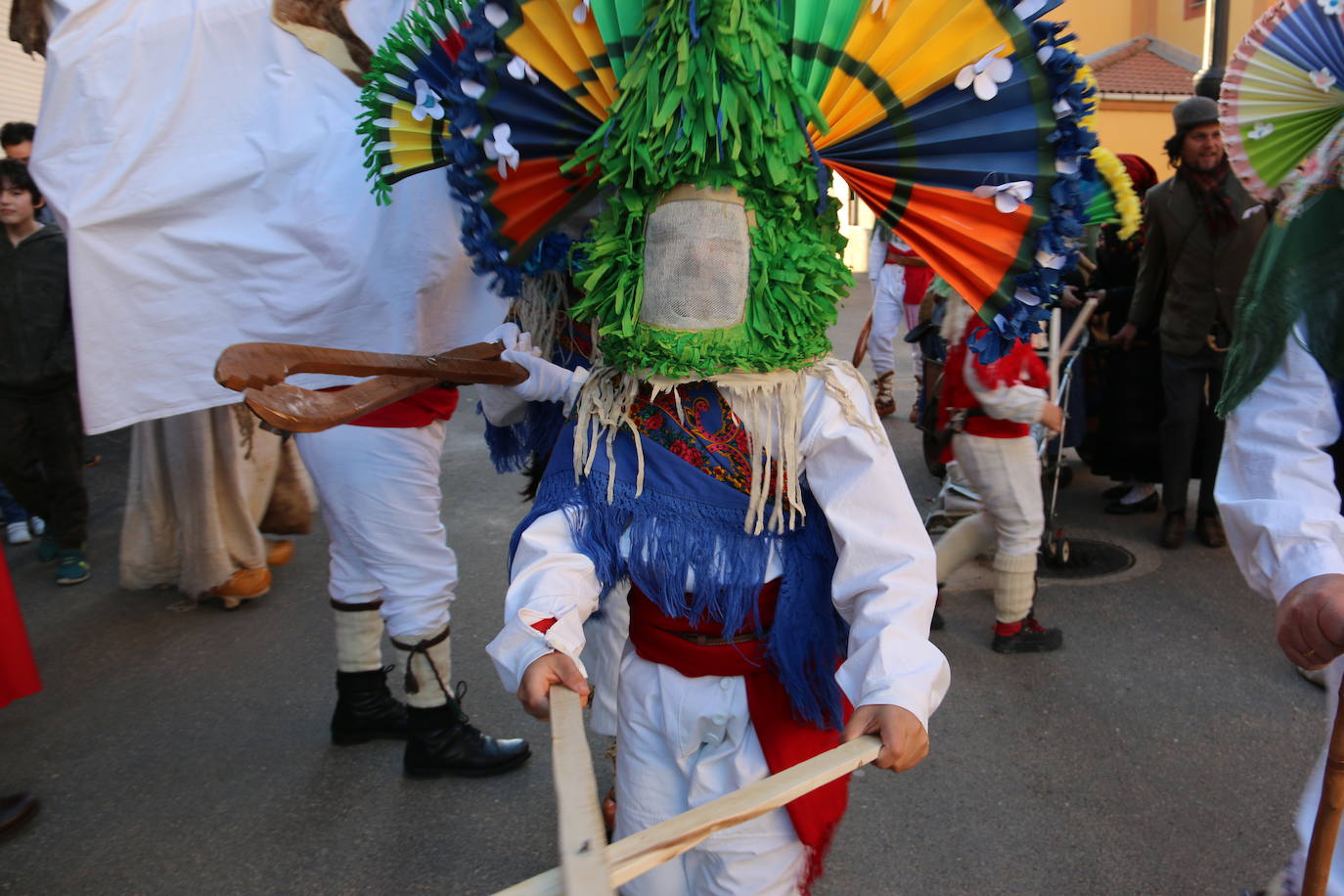 Cimanes del Tejar ha celebrado una de sus fiestas más enraizadas, el antruejo más tradicional