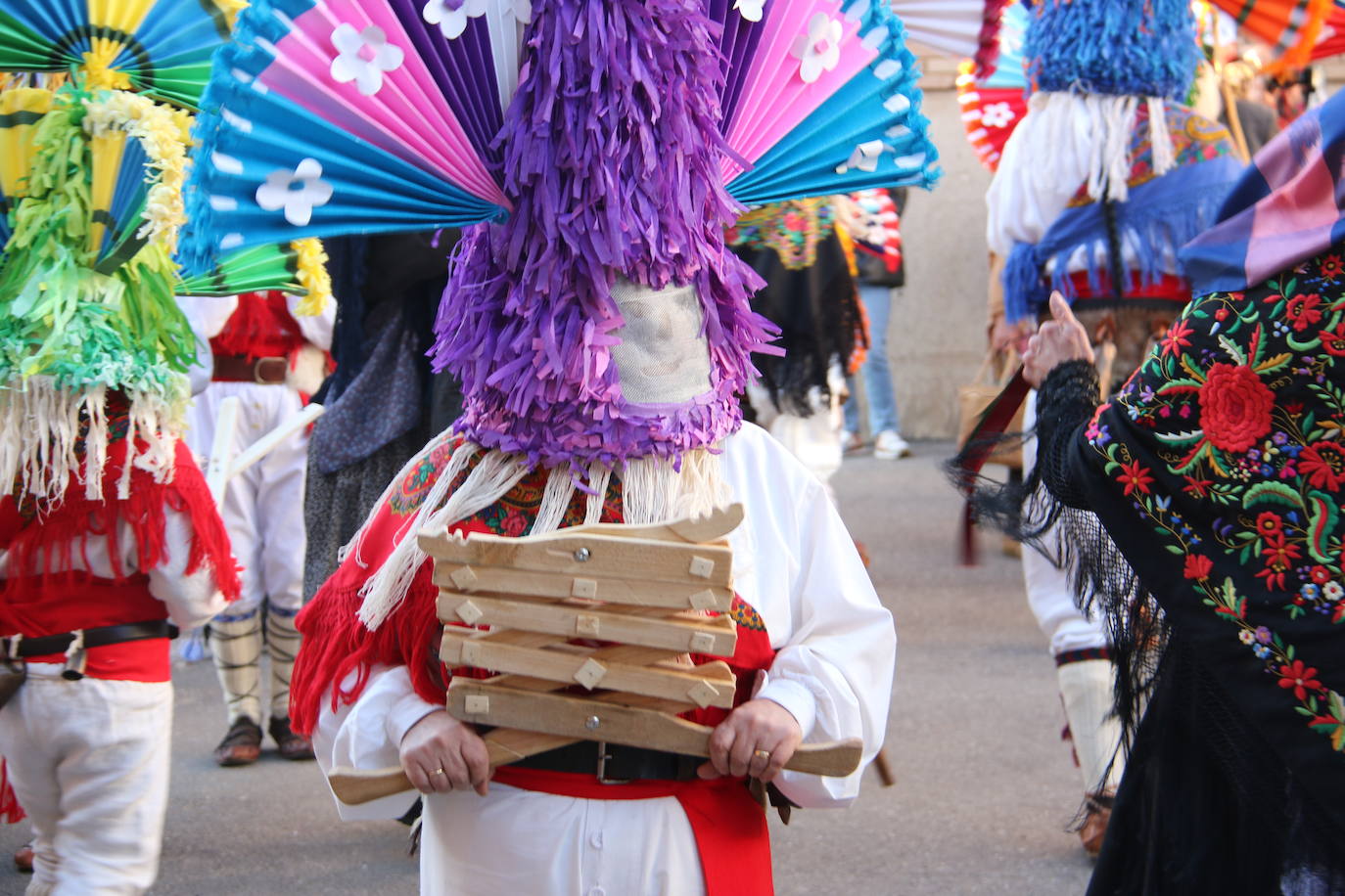 Cimanes del Tejar ha celebrado una de sus fiestas más enraizadas, el antruejo más tradicional