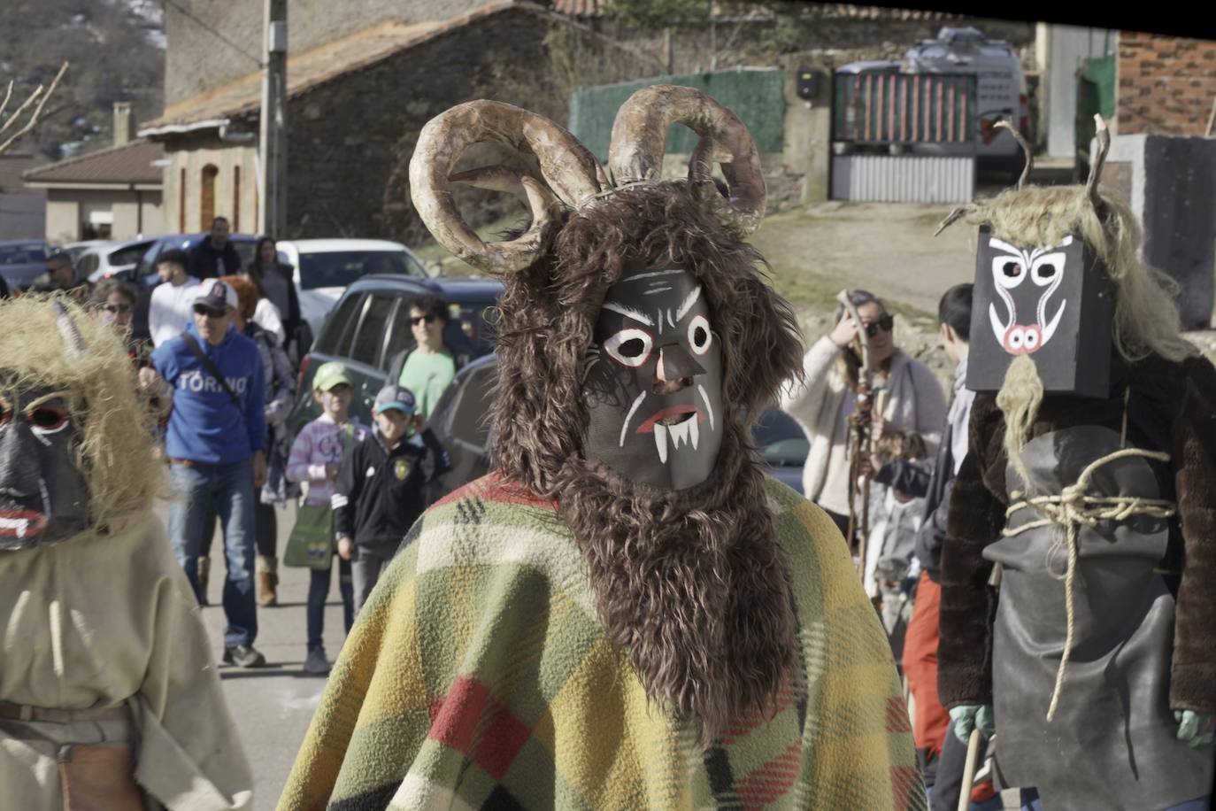 Dicen en Villalfeide que sus 'Caretos' «no son los más bonitos», pero están orgullosos de haber recuperado una tradición.