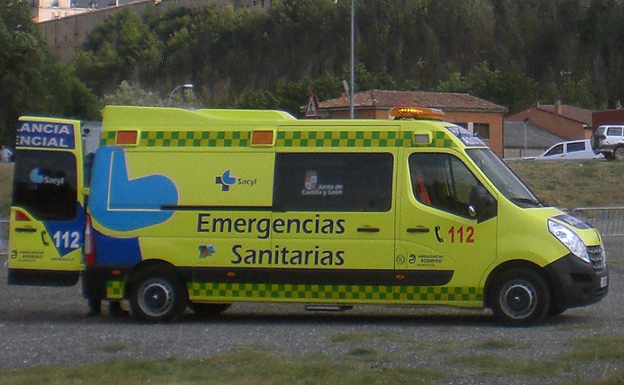 Una ambulancia de Sacyl como las que tuvieron que acudir al lugar de los hechos.