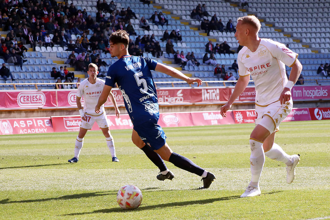 Partido correspondiente a la jornada 24 de la Primera RFEF.