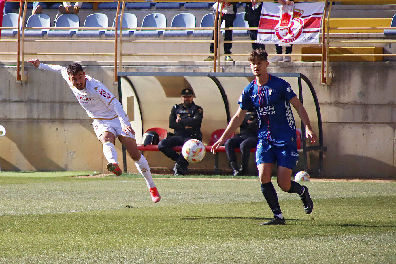 Partido correspondiente a la jornada 24 de la Primera RFEF.