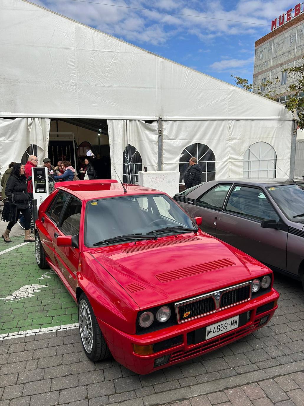La 102ª Feria de Febrero ha tocado a su fin en una soleada mañana de domingo con miles de personas circulando por las calles de Valencia de Don Juan..