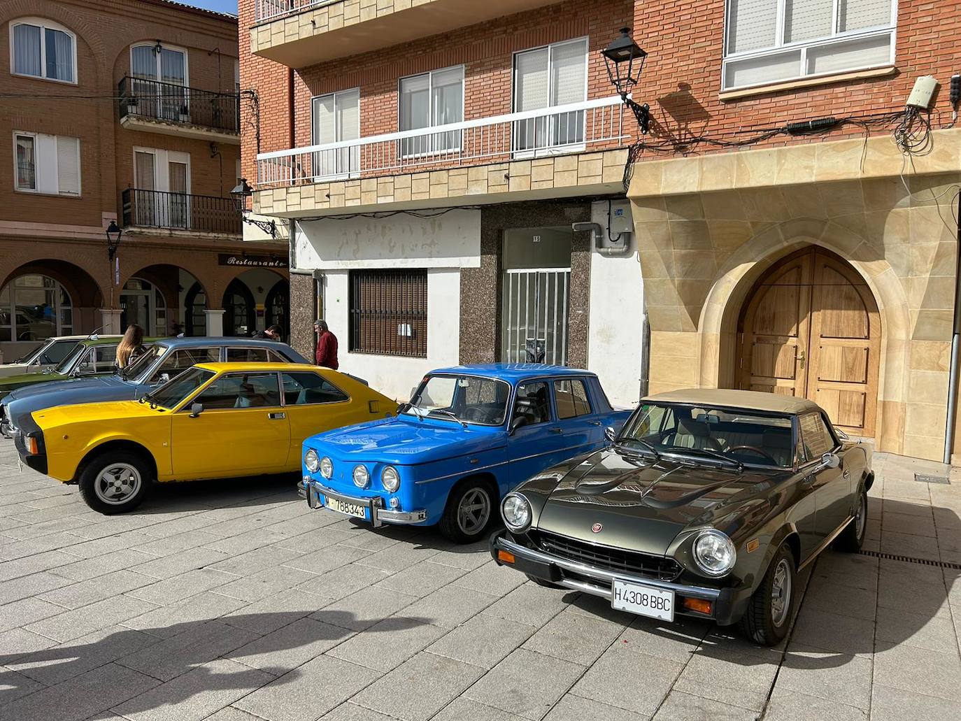 La 102ª Feria de Febrero ha tocado a su fin en una soleada mañana de domingo con miles de personas circulando por las calles de Valencia de Don Juan..