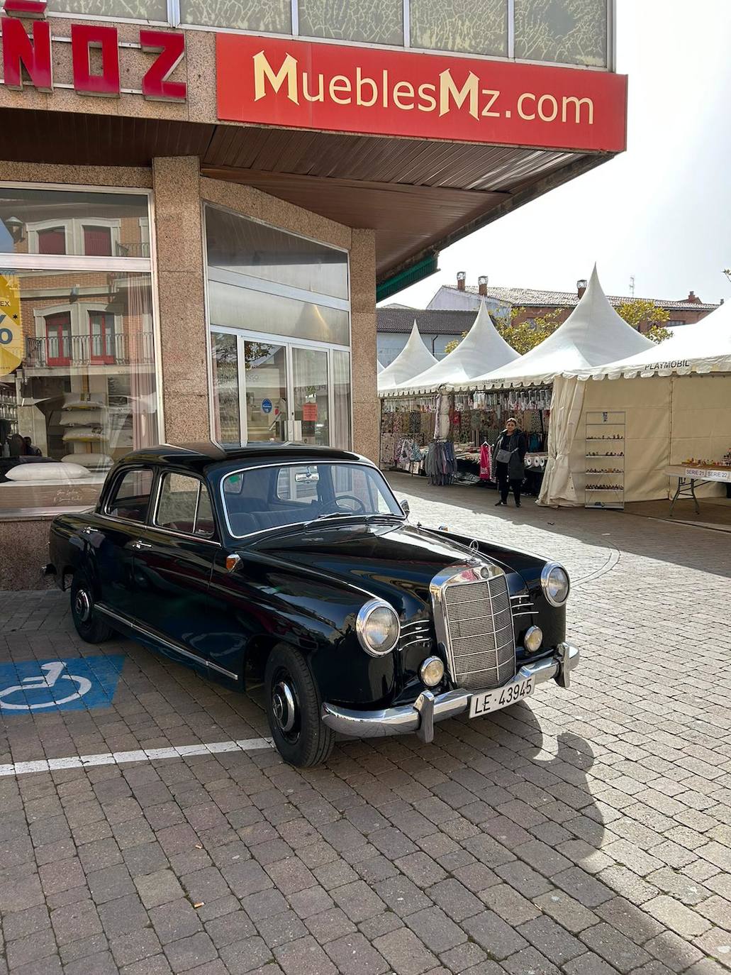 La 102ª Feria de Febrero ha tocado a su fin en una soleada mañana de domingo con miles de personas circulando por las calles de Valencia de Don Juan..