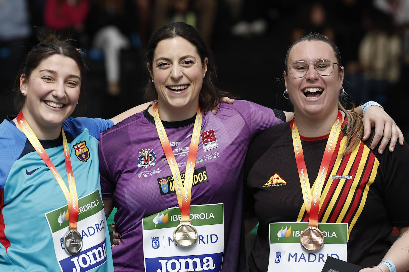 Los atletas leoneses hacen historia en el Campeonato de España de pista Cubierta.