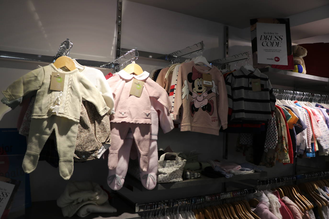 La tienda de ropa de segunda mano en León, Moda Re-.