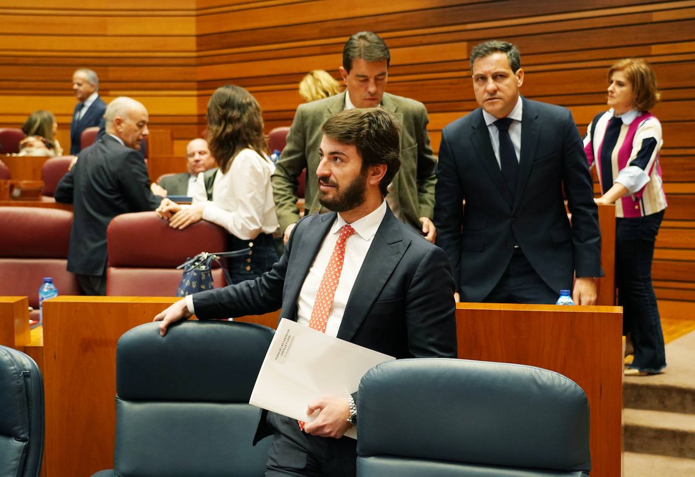 Primera jornada del pleno de las Cortes de Castilla y León que comienza con la sesión de control al Ejecutivo.