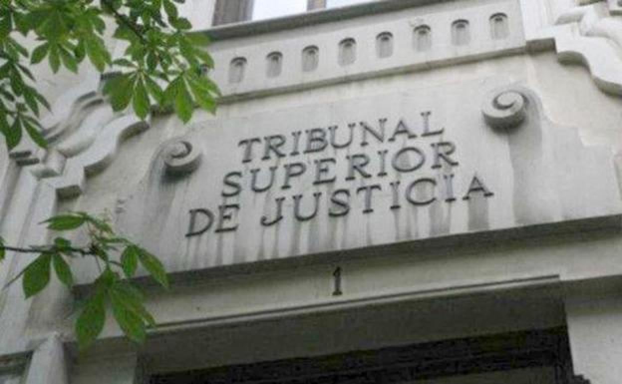 El TSJ rechaza el recurso de apelación interpuesto por la defensa y confirma la pena de nueve años y un día de prisión contra el acusado.