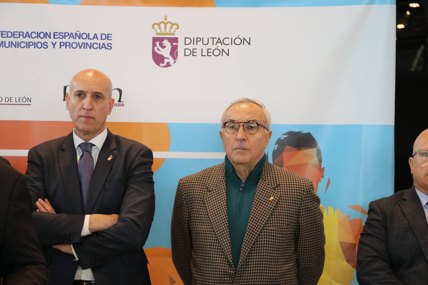 Inauguración del I Congreso Nacional de Deporte y Municipalismo a cargo del secretario de Estado para el Deporte y Presidente del Consejo Superior de Deportes, José Manuel Franco; el presidente del Comité Olímpico Español, Alejandro Blanco; el presidente de la Diputación de León, Eduardo Morán; el alcalde de León, José Antonio Diez; el presidente de la Asociación del Deporte Español, José Hidalgo y el secretario general de la Federación Española de Municipios y Provincias, Carlos Daniel Casares