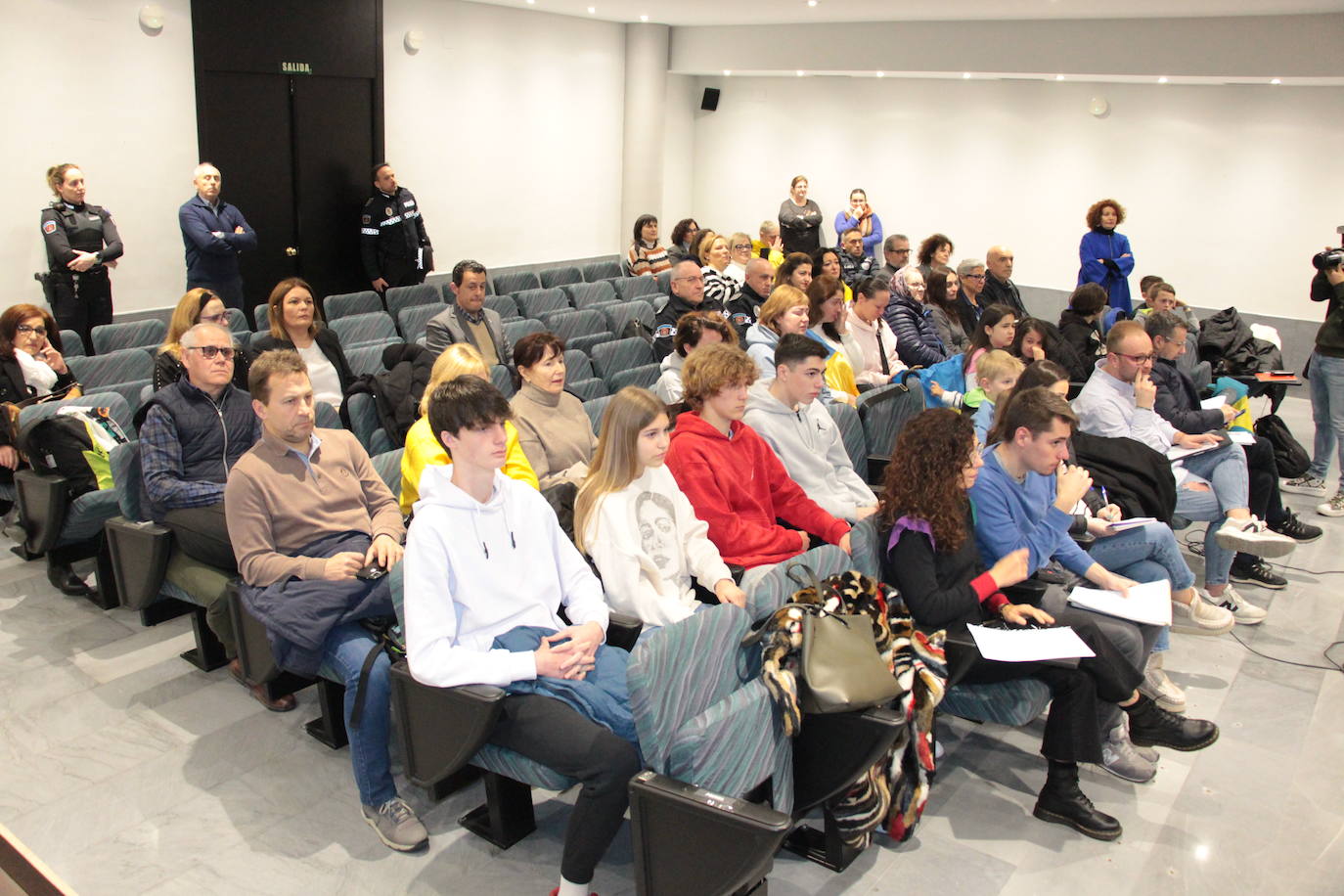 Ponferrada celebra un acto de solidaridad con el pueblo ucraniano cuando se cumple un año del inicio de la guerra.