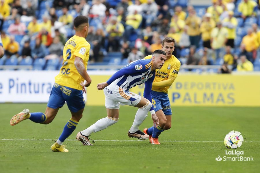 El conjunto berciano se midió a Las Palmas en el estadio Gran Canaria en busca de una victoria clave para buscar la permanencia