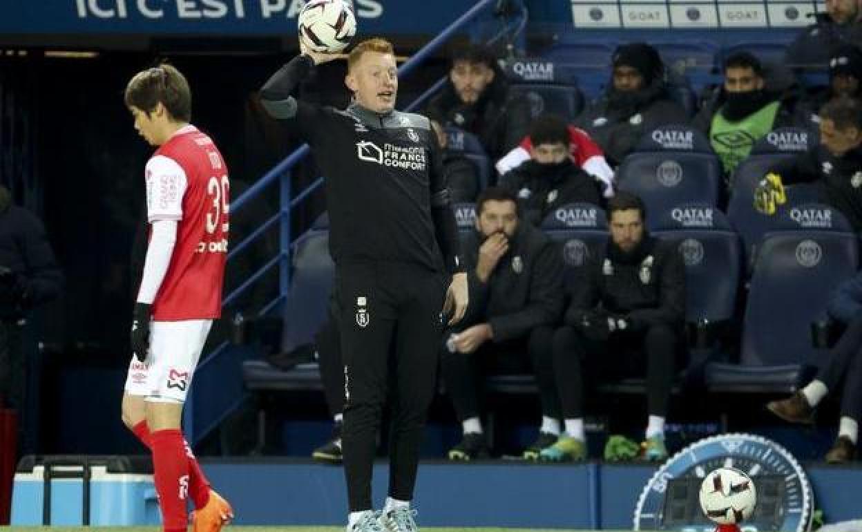 Will Still, el entrenador del Stade de Reims, durante un partido de la Ligue 1.