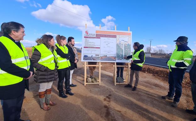 Visita a la obra de mejora del firme de la LE-413, en la zona del Páramo, en la provincia de León.